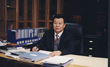 “做企业就像爬山”——访海豚·体育董事长李建华